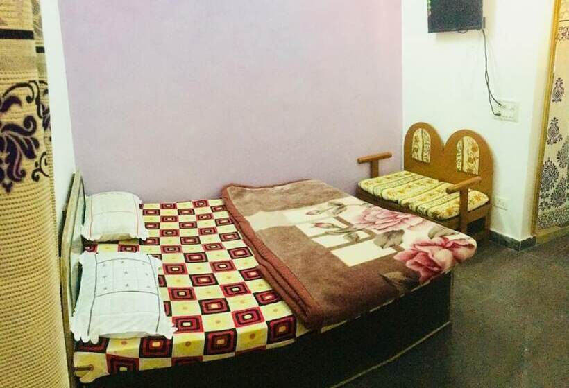 בית מלון כפרי Heritage Sanyam