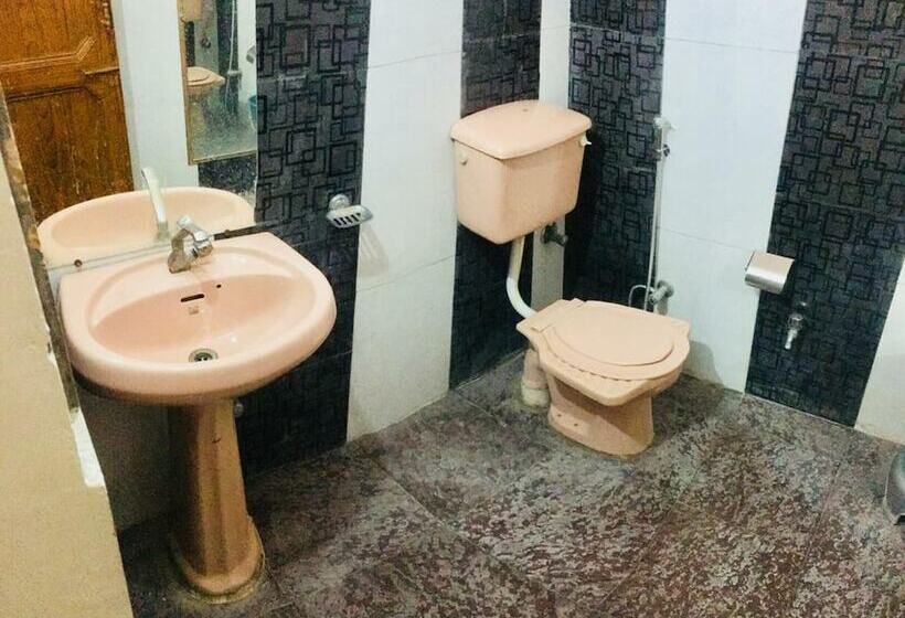 בית מלון כפרי Heritage Sanyam