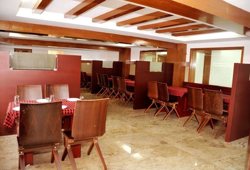 酒店 Madikeri Heritage