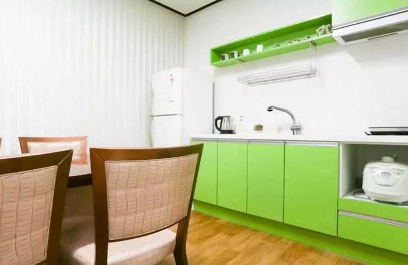 هتل Mir House 1157