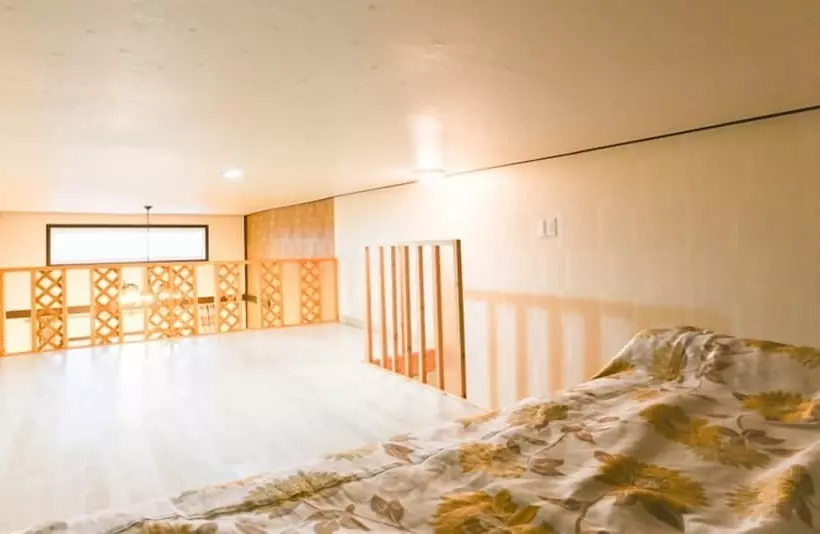 هتل Mir House 1157