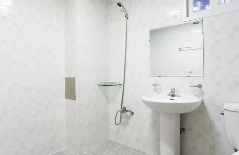 هتل Mir House 1157