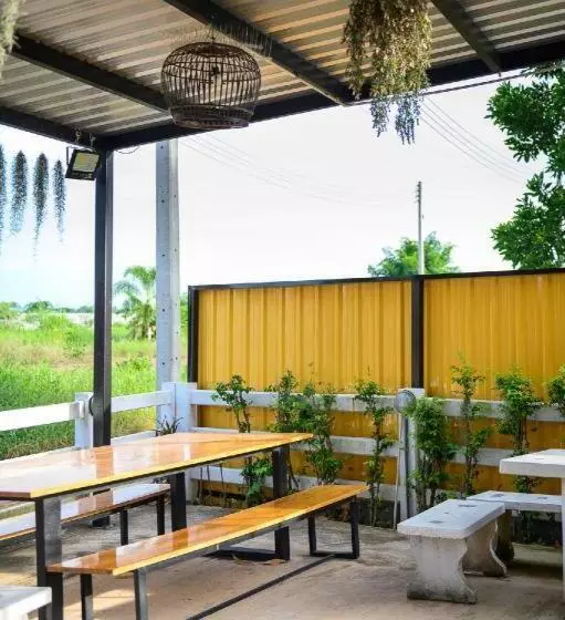 Hotelli Nithra Ratree