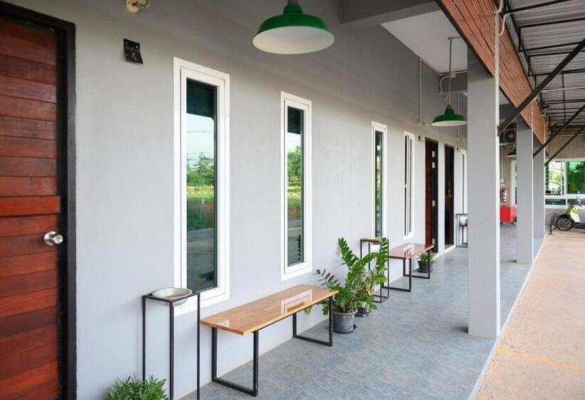 호텔 Nithra Ratree