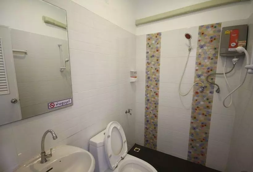 Hotelli Oak Nat Coffee And Resort