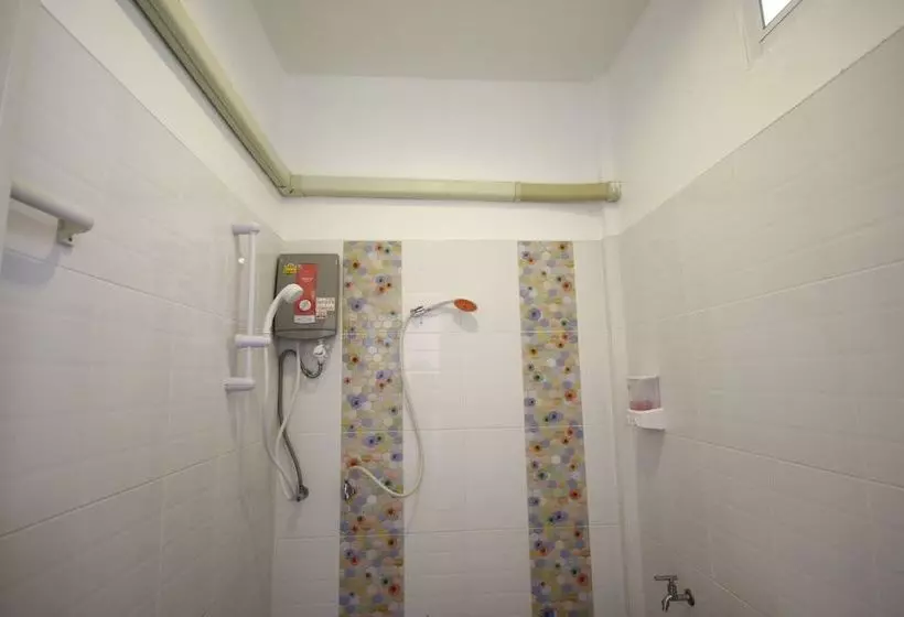 Hotelli Oak Nat Coffee And Resort