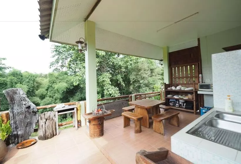 Hotelli Pua Sabai Resort