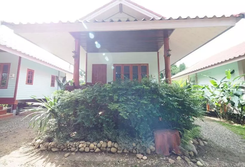 Hotelli Pua Sabai Resort