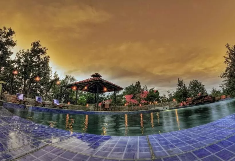 Hotelli Pugdundee Safaris  Kanha Earth Lodge