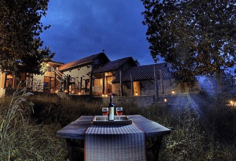 ホテル Pugdundee Safaris  Kanha Earth Lodge