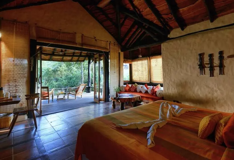 Hotelli Pugdundee Safaris  Kanha Earth Lodge