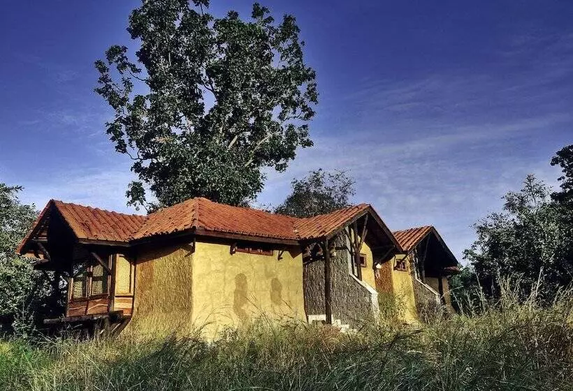 Hotelli Pugdundee Safaris  Kanha Earth Lodge