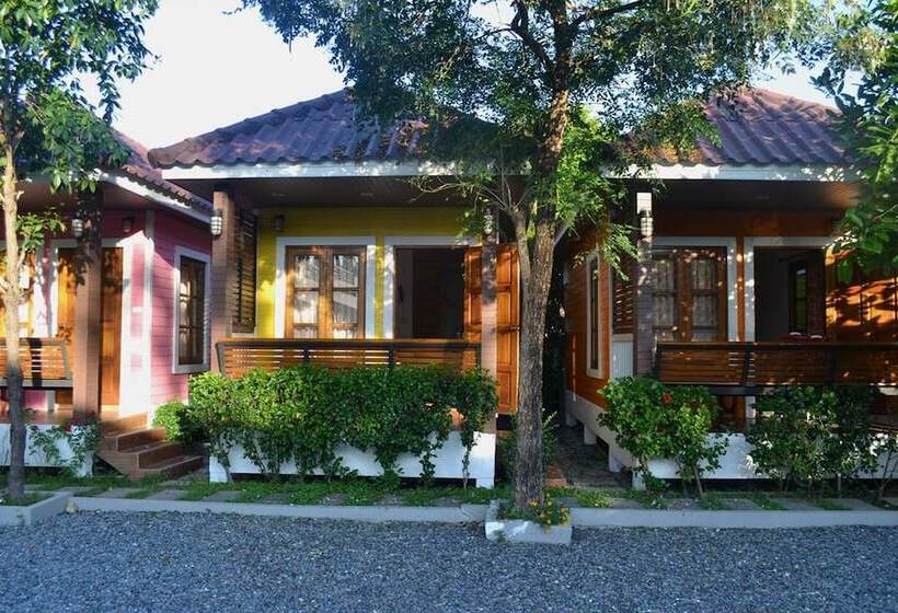 Hotel Toffee House Resort