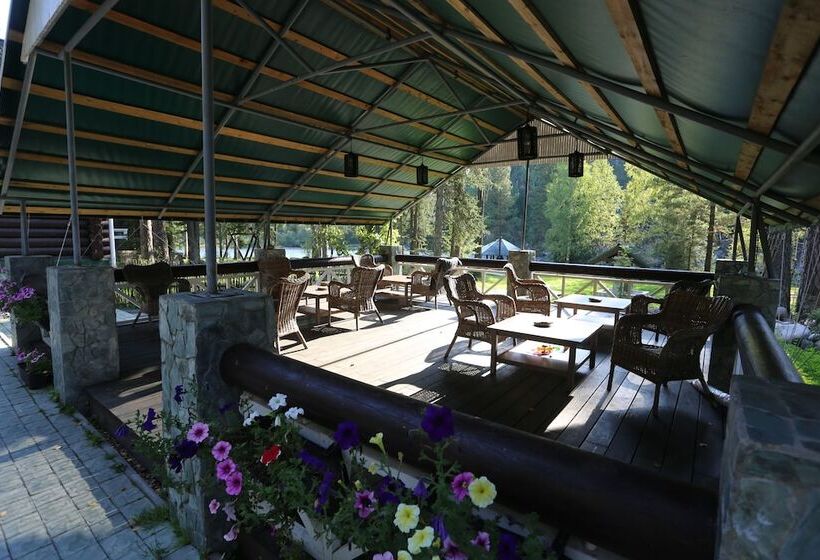 בית מלון כפרי Urochishhe Saikol