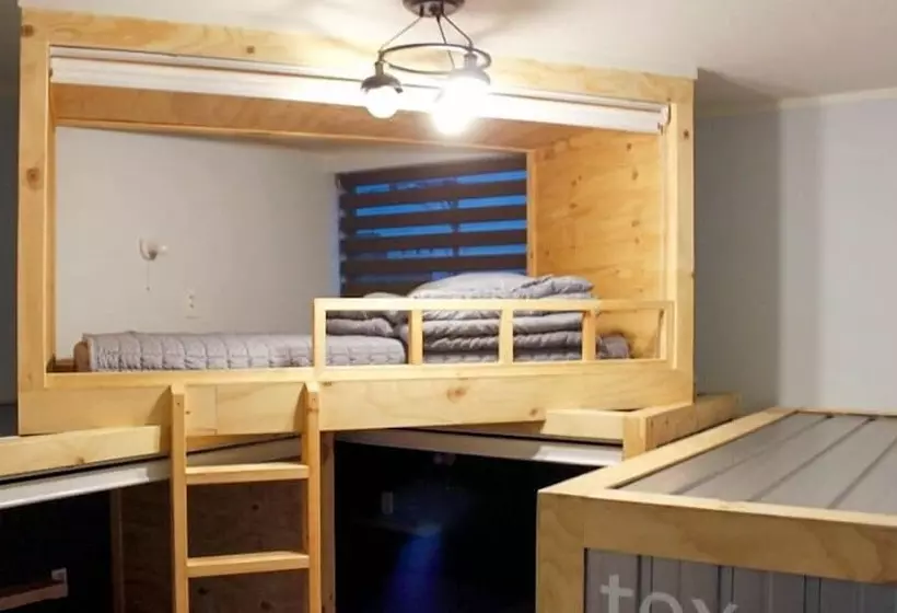 Illuso Guesthouse   Hostel