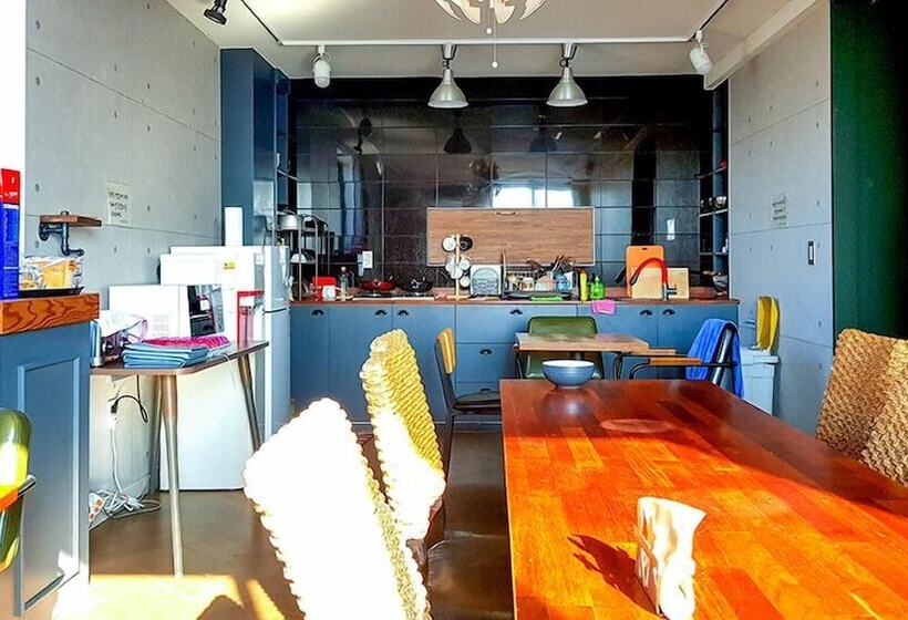 Illuso Guesthouse   Hostel