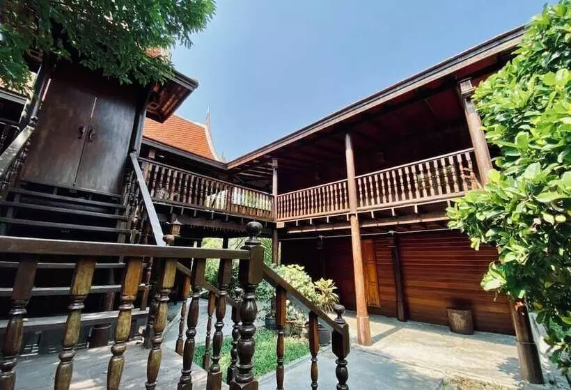 Maikaew Damnoen Resort