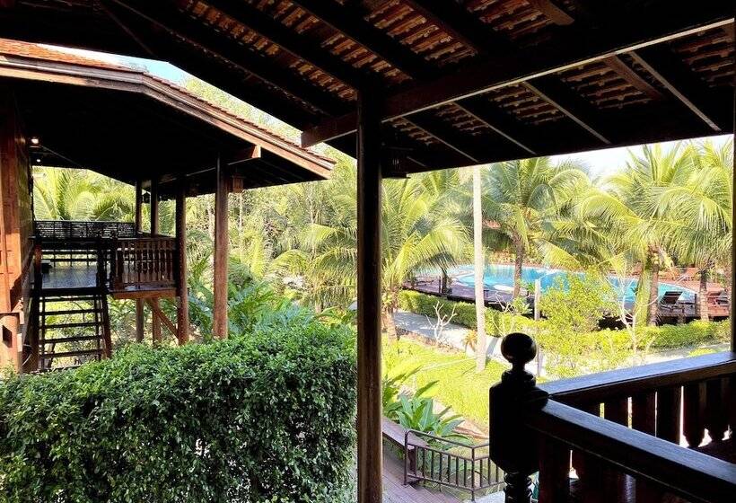 Maikaew Damnoen Resort