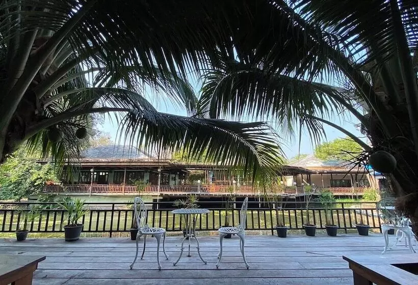 Maikaew Damnoen Resort