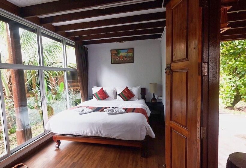 Maikaew Damnoen Resort