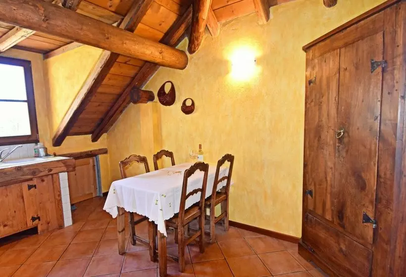 Peaceful Cottage In Cargiogo With Private Terrace