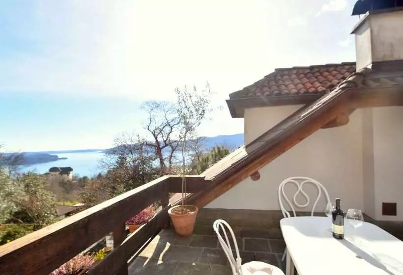 Peaceful Cottage In Cargiogo With Private Terrace