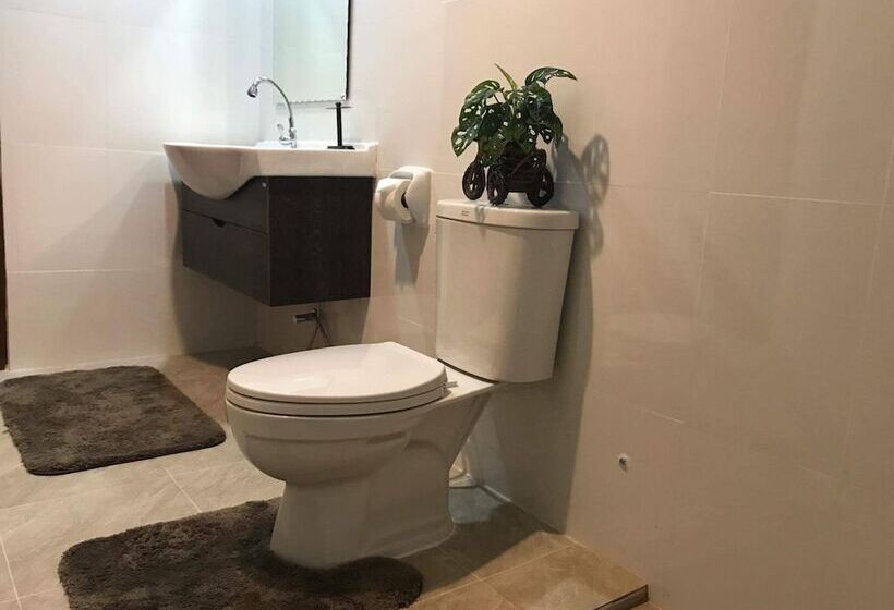 פנסיון Maa Damnoen B&b