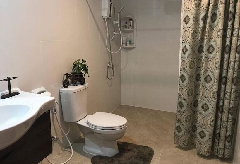 פנסיון Maa Damnoen B&b