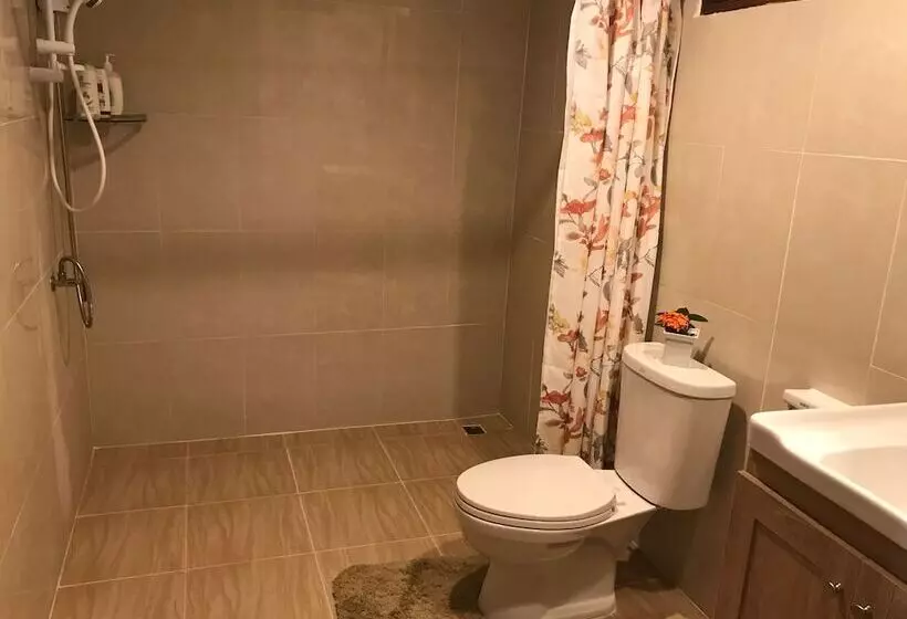 پانسیون Maa Damnoen B&b