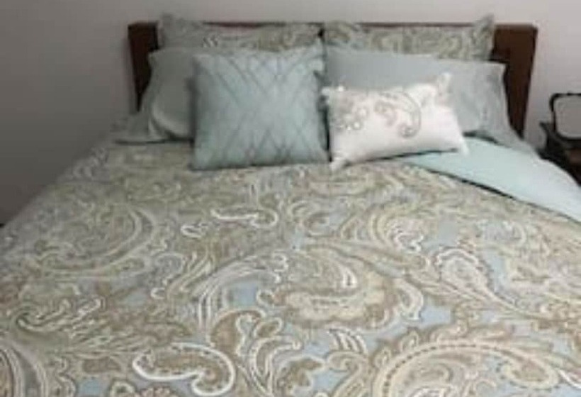 פנסיון Maa Damnoen B&b