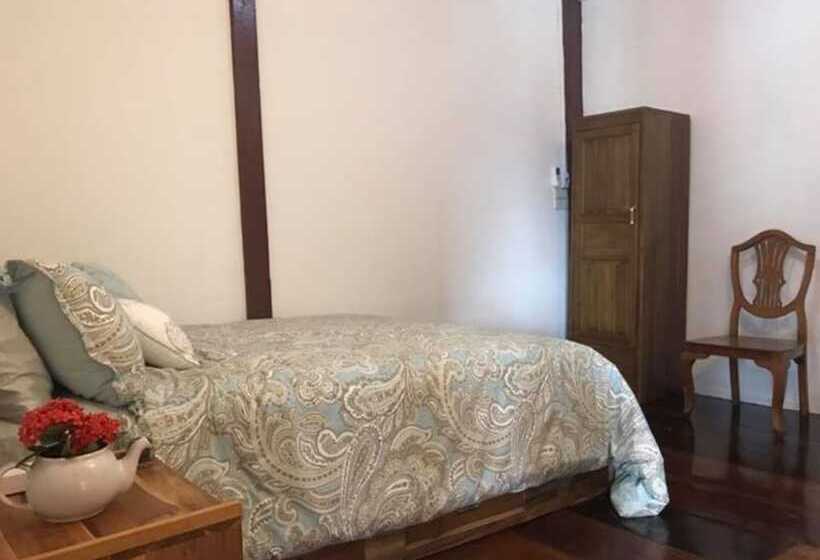 פנסיון Maa Damnoen B&b