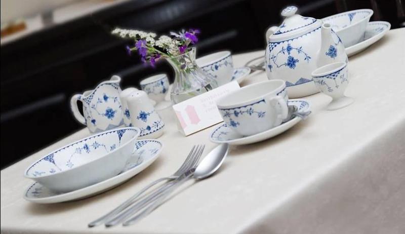 민박 Leslie Castle