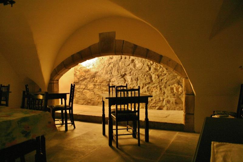 민박 Leslie Castle