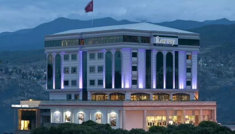 Fourway Hotel Spa & Restaurant