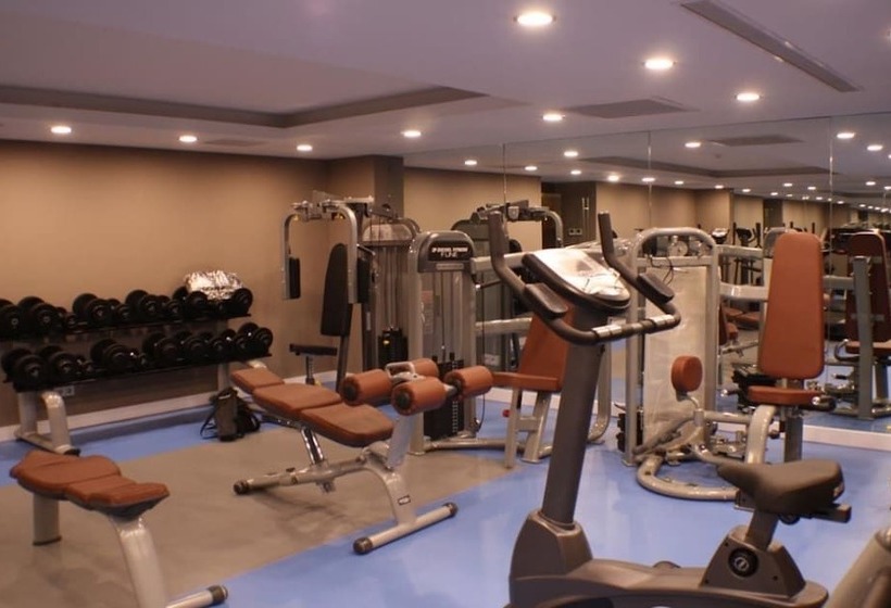 Fourway Hotel Spa & Restaurant