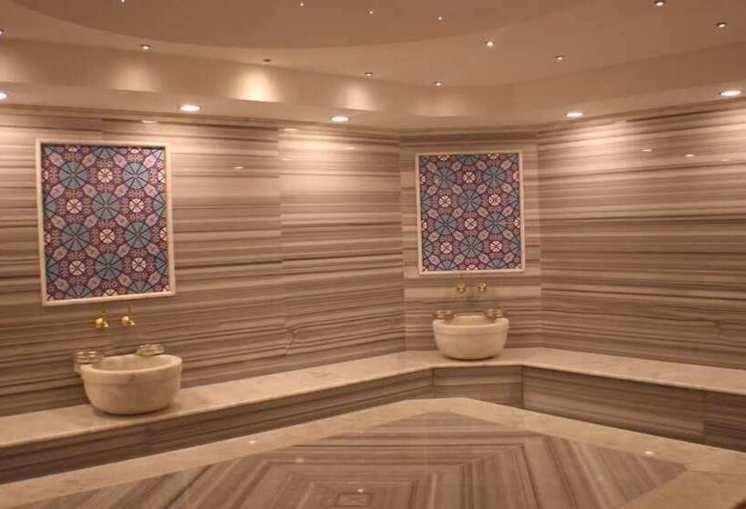 Fourway Hotel Spa & Restaurant