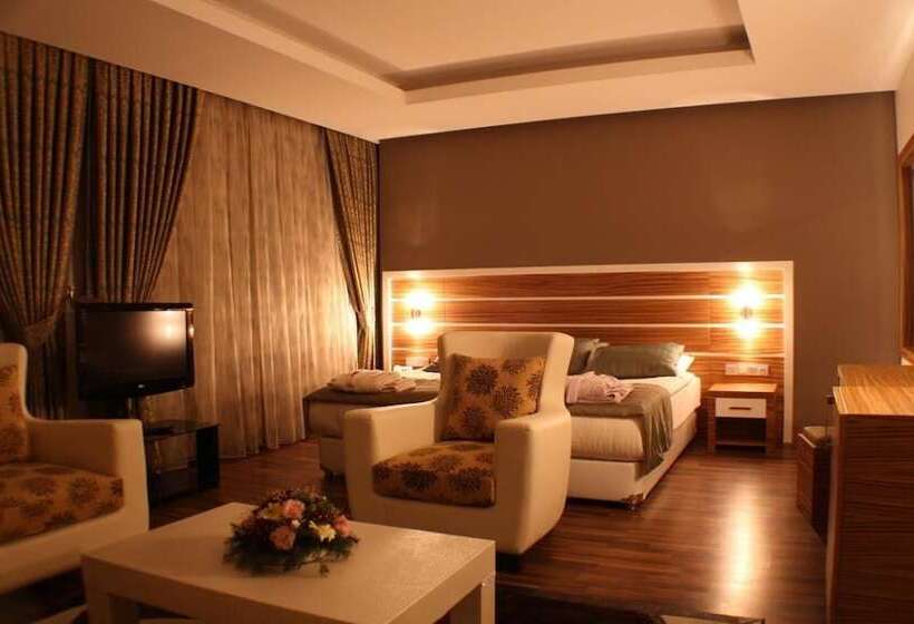 Fourway Hotel Spa & Restaurant