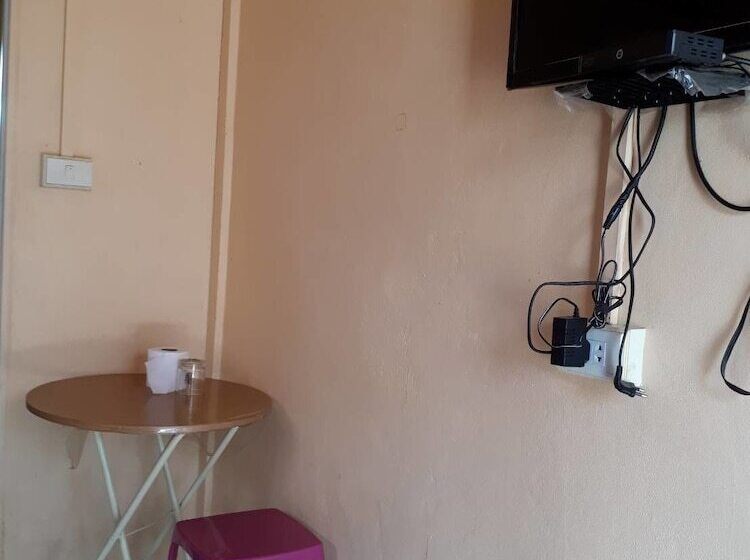 בית מלון כפרי Aranya Resort