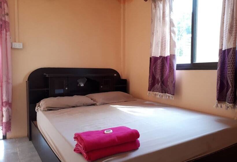 בית מלון כפרי Aranya Resort