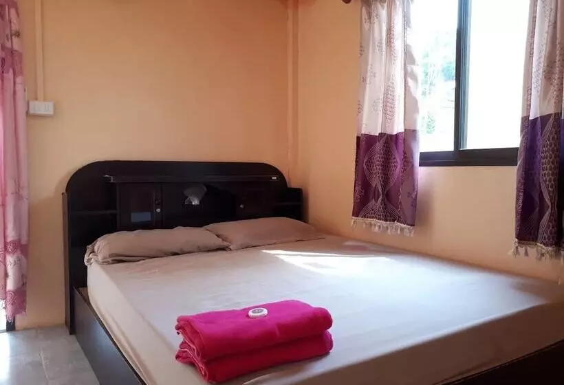 ホテル Aranya Resort