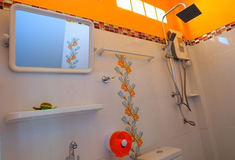 호텔 Baan Waraporn Resort