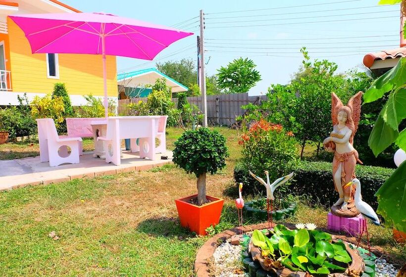 호텔 Baan Waraporn Resort