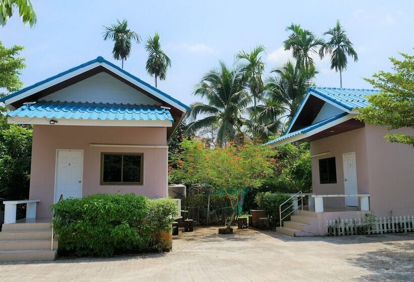 호텔 Banauyporn Resort