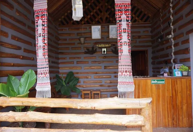 Hotelli Chiang Kham Tilue Resort