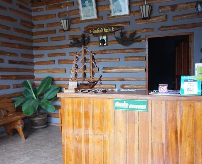 호텔 Chiang Kham Tilue Resort