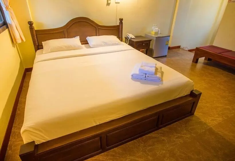 Hotelli Chiang Kham Tilue Resort