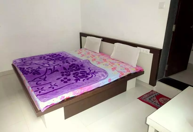 Hotel Dev Villa