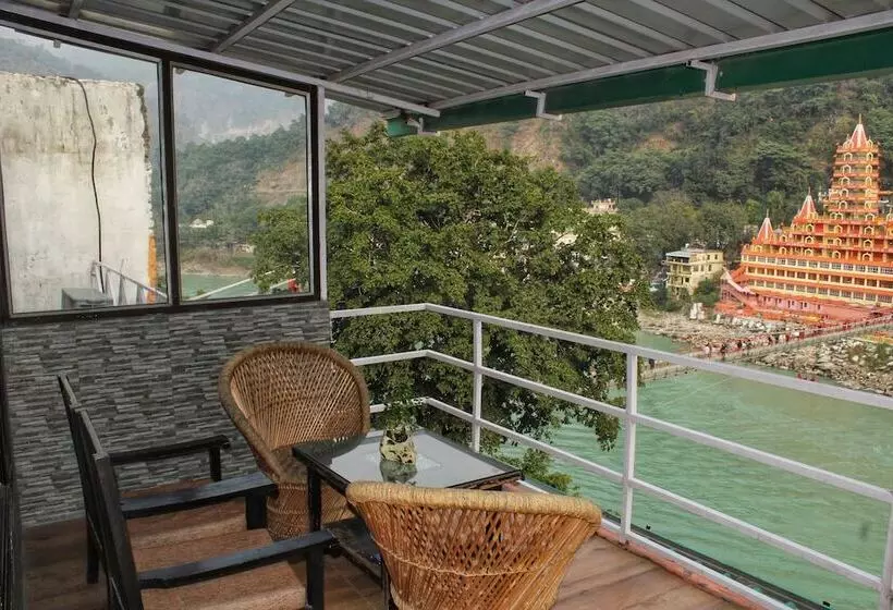 ホテル Ishan A Riverside Retreat
