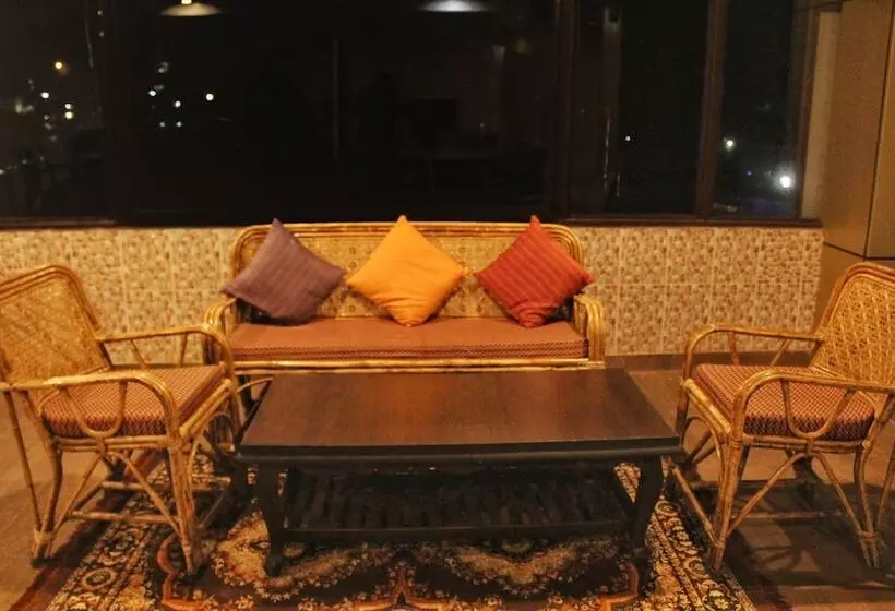 ホテル Ishan A Riverside Retreat