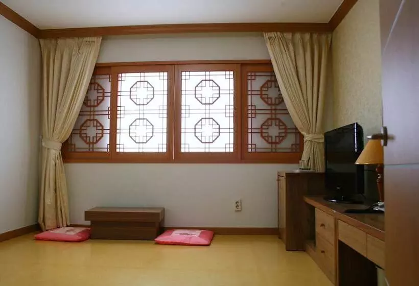 ホテル Juwangsan Spa Tourist